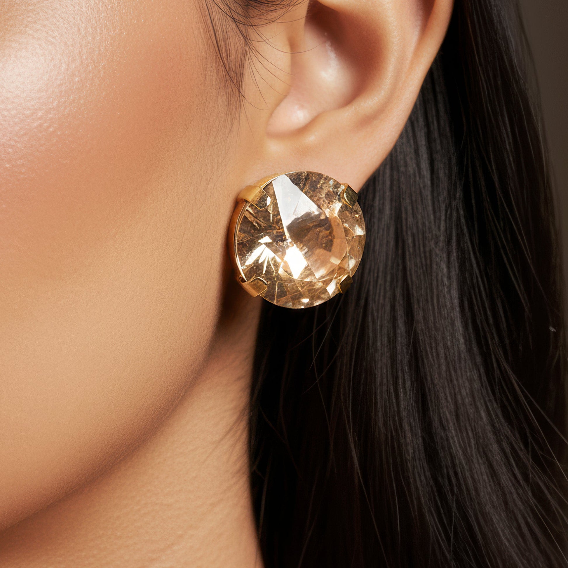 Pera Women's Jewelry Set | Crystal Pendant Necklace and Earrings 3