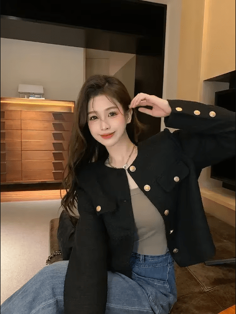 Tania Women's Tweed Blazer | Tailored Fit, Classic Elegance 3