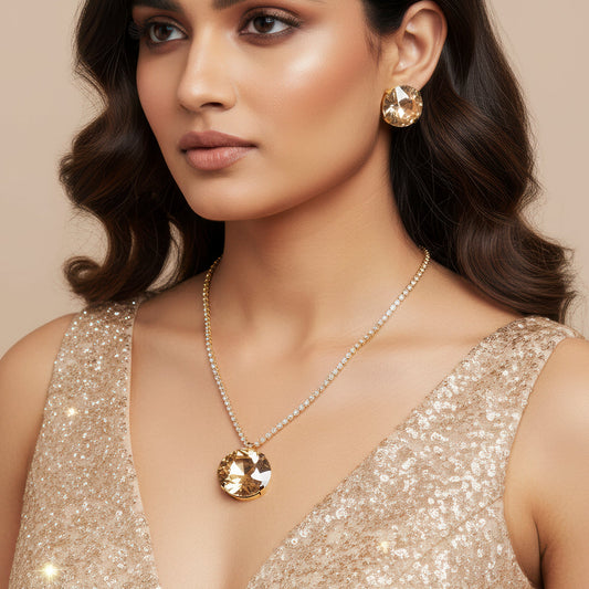 Pera Women's Jewelry Set | Crystal Pendant Necklace and Earrings 2